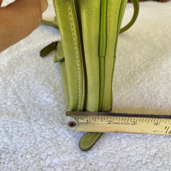 Beautiful Moss Green Leather Fossil Cross Body Bag with Lots of Organization - Picture 6 of 15